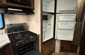 Family & Pet Friendly 28' Camper Near Campsites!