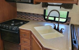 2014 Thor Motor Coach Four Winds Super C 33SW