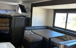 2018 Forest River RV Wildwood X-Lite 221BHXL