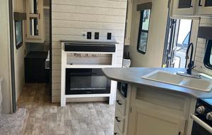 2022 Keystone RV Hideout 32BHDSWE RV rental photo 2