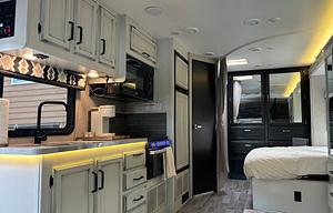 2022 Redhawk 24B RV rental photo 4