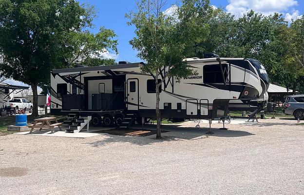 Luxury Road Warrior w/side porch!