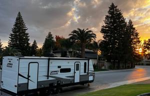 2021 Dutchmen RV Coleman Lantern Series 263BH