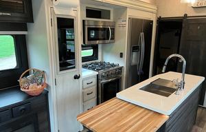 2022 Jayco Sleeps 8 Ready for your Next Adventure!