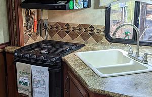 2013 Thor Motor Coach Chateau 28Z