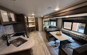 AVENGERS UNITE! Prime Time RV Avenger 27DBS