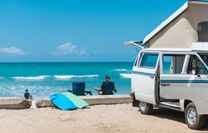 Hawaii Camper Van! Classic VW Pop-Top 5 minutes from Honolulu Airport on Oahu