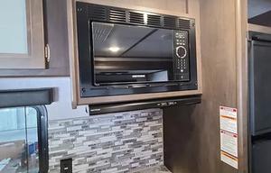 2021 Dutchmen RV Coleman Lantern Series 334BH RV rental photo 5