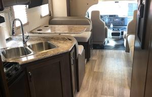 2017 Thor Motor Coach Freedom Elite 29FE