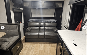 2021 Cherokee Wolf Pup Black Label 16PFBL RV rental photo 5