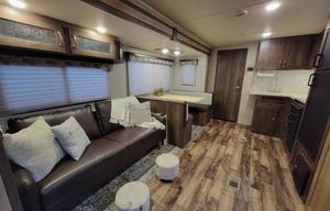 Large Shower☆Outdoor kitchen☆Slide out☆ BUNKS