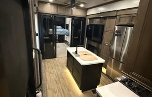 2023 Fifth Wheel RiverStone 45BATH DELIVERY ONLY
