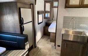 2020 Dutchmen RV Coleman Lantern Series 244BH
