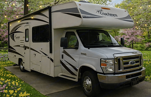Coachy – Your Spring & Summer Escape (No Pet Fees)