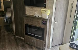 2025 Coachmen RV Catalina Legacy Edition 293TQBSCK