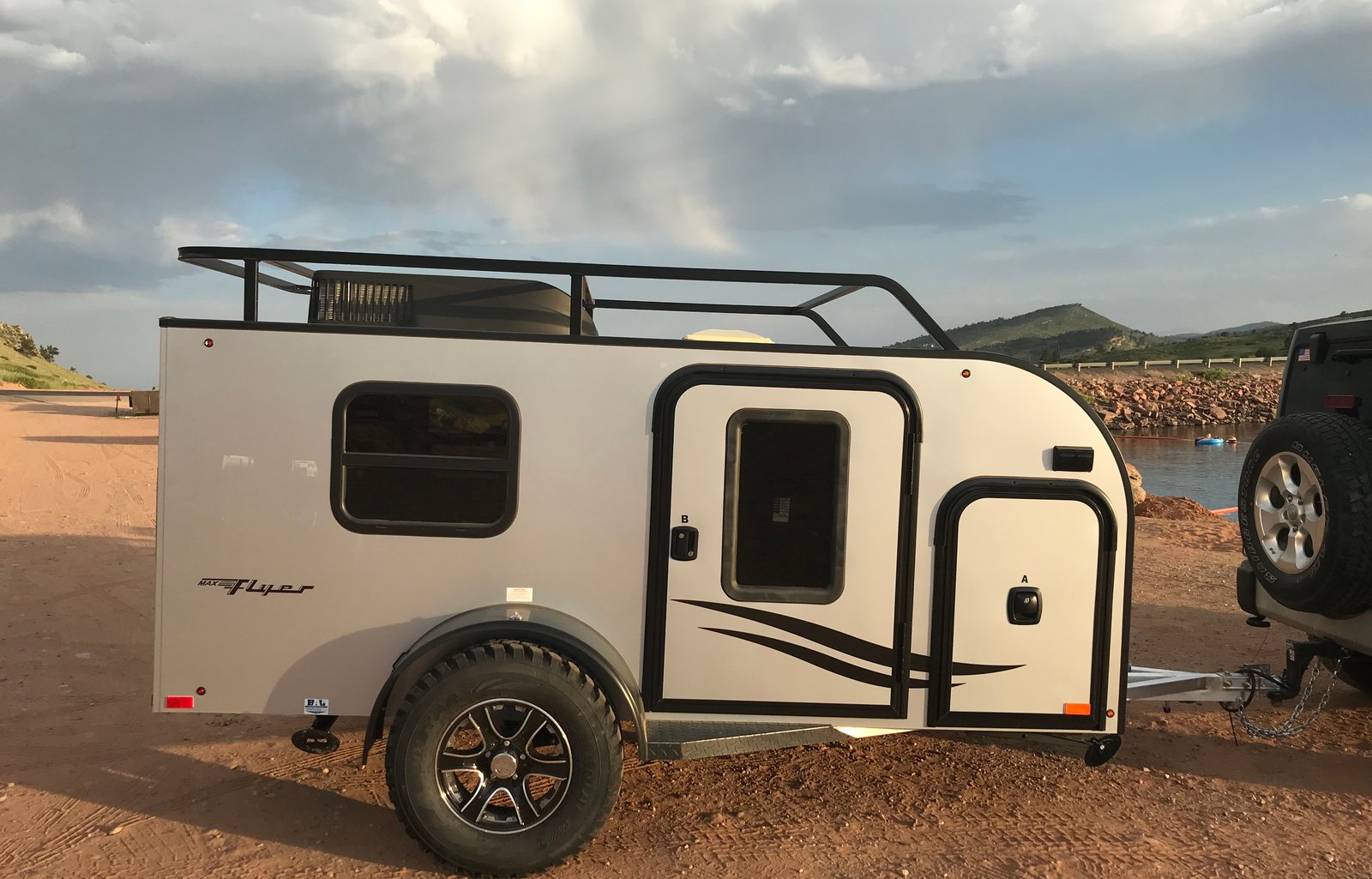 2017 Intec Flyer Max  Camping Trailer LIght!