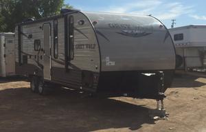 NICE SMALL TRAILER FOR COUPLE OR FAMILY OF 4 PEOPLE. GOOD FOR CAMPING OR ROMANTIC GATEWAY, BUSINESS TRIP.