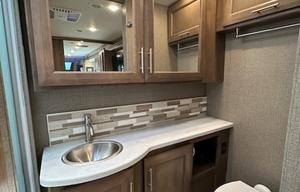 2022 Thor Motor Coach Omni BH35