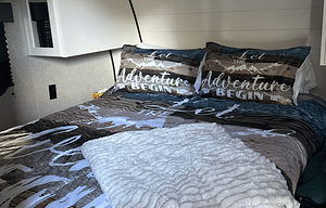 Rocco’s RV Rental | Fully Equipped Jayco Sleeps 8