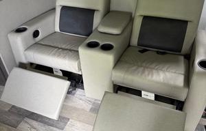 Pet/festival friendly RV WITH washer/dryer!!!