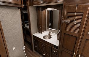 Easy-to-Drive Fleetwood Bounder Luxury Class A