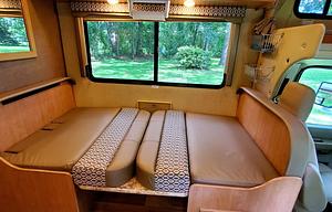 Thor Motor Coach Freedom Elite 22FE