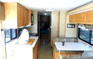2008 Winnebago Vista 33T