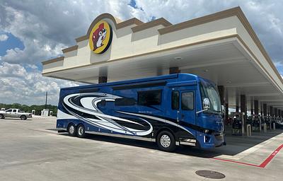 2022 Dutch Star 4369 RV rental photo 3