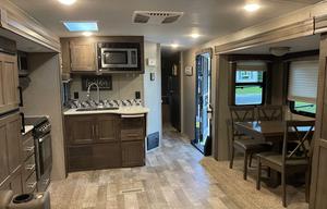 2020 Rockwood Ultra Lite 2906RS RV rental photo 6