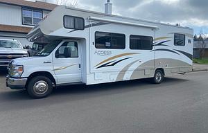 2010 Winnebago Access 31N