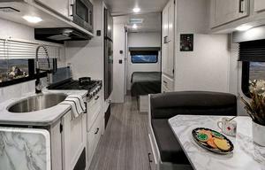 Easy Get Away - 2022 East to West Entrada