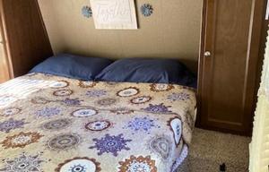 2016 Keystone RV Hideout 27DBS KID/PET Friendly