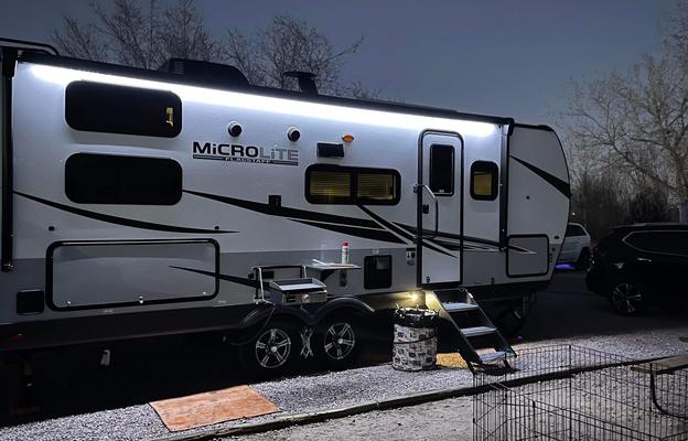 Flagstaff RV with Queen Murphy Bed and 2 Bunks