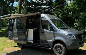 2023 Winnebago Revel 44E 4X4