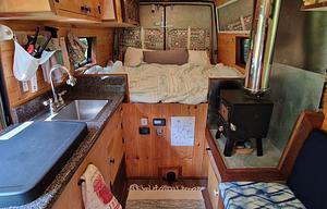 Sherpa: Converted Sprinter Van * Pet Friendly *