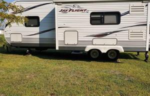 25' JAY FLIGHT SLEEPS 6 COMES FULLY STOCKED