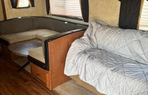 2015 Salem 26TBUD RV rental photo 3