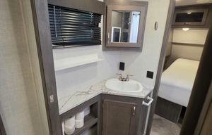 Fireside "Far Lux" 2021 East to West Alta 2850KRL