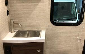 On Wheel Luxury - Mercedes Winnebago