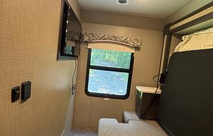 2020 Thor Motor Coach Axis 27.7