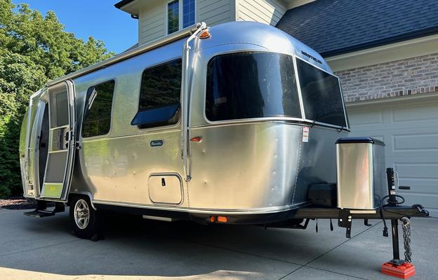 Magnolia 4-AIRSTREAM Bambi Sport 22 *FULLY Loaded*