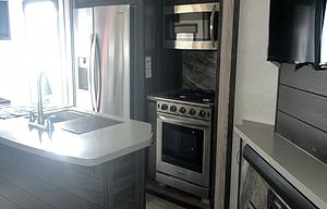 2020 Highland Ridge RV Silverstar SF427BHS