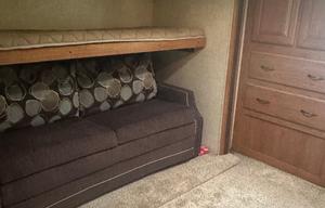 2013 Keystone RV Sprinter 323BHS RV rental photo 8