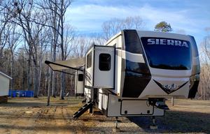 Kristin's River Camper RV rental photo 4