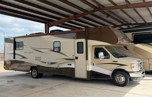 2015 Minnie Winnie 31K RV rental photo 4