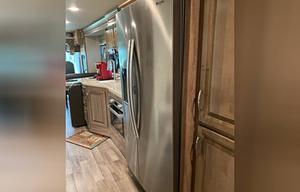 2019 36HPrestige Washer Dryer -Theater Seating!