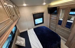 The Rock: Roomy • Bunkhouse • Family Size • WiFi