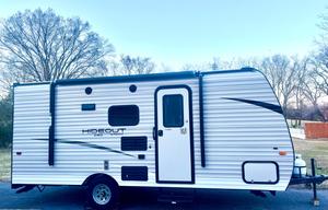 2019 Keystone Hideout 21.5'