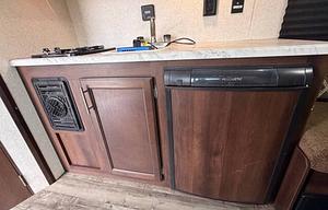 2019 Jayco Jay Flight SLX 7 145RB RV rental photo 19