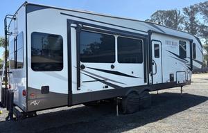 Pet friendly! clean cozy & ready for adventure